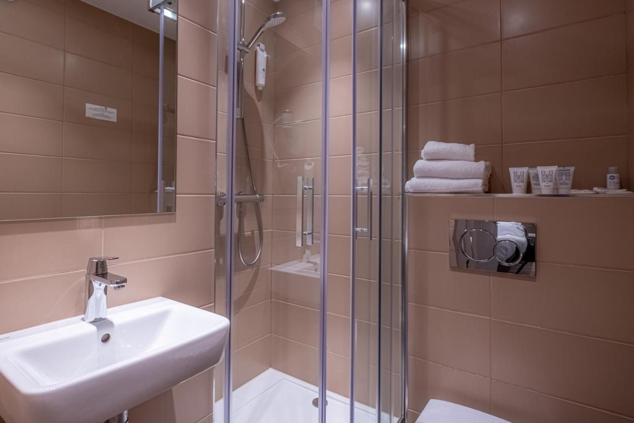 Hotel Lilas Blanc Parijs