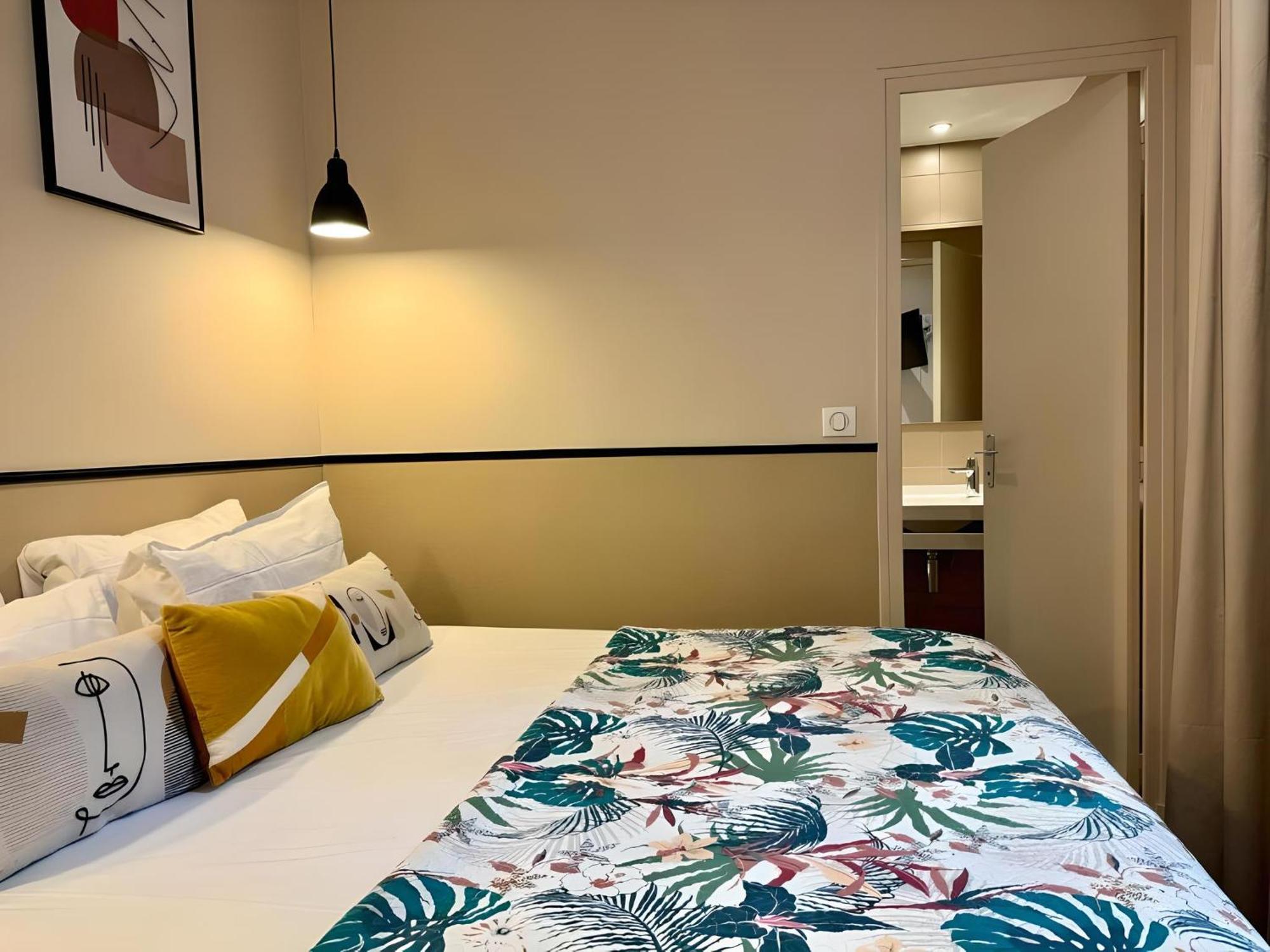 Hotel Lilas Blanc Parijs